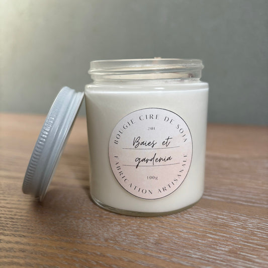 Bougie parfumée à la cire de soja - Baies sauvages & Gardenia